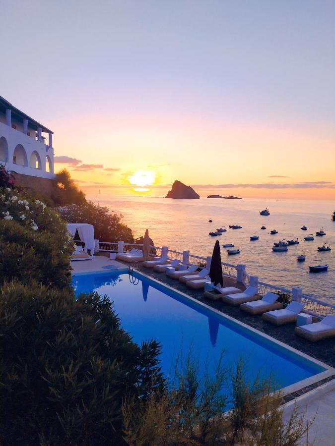 La Piazza Luxury Hotel & Spa Panarea Exteriör bild