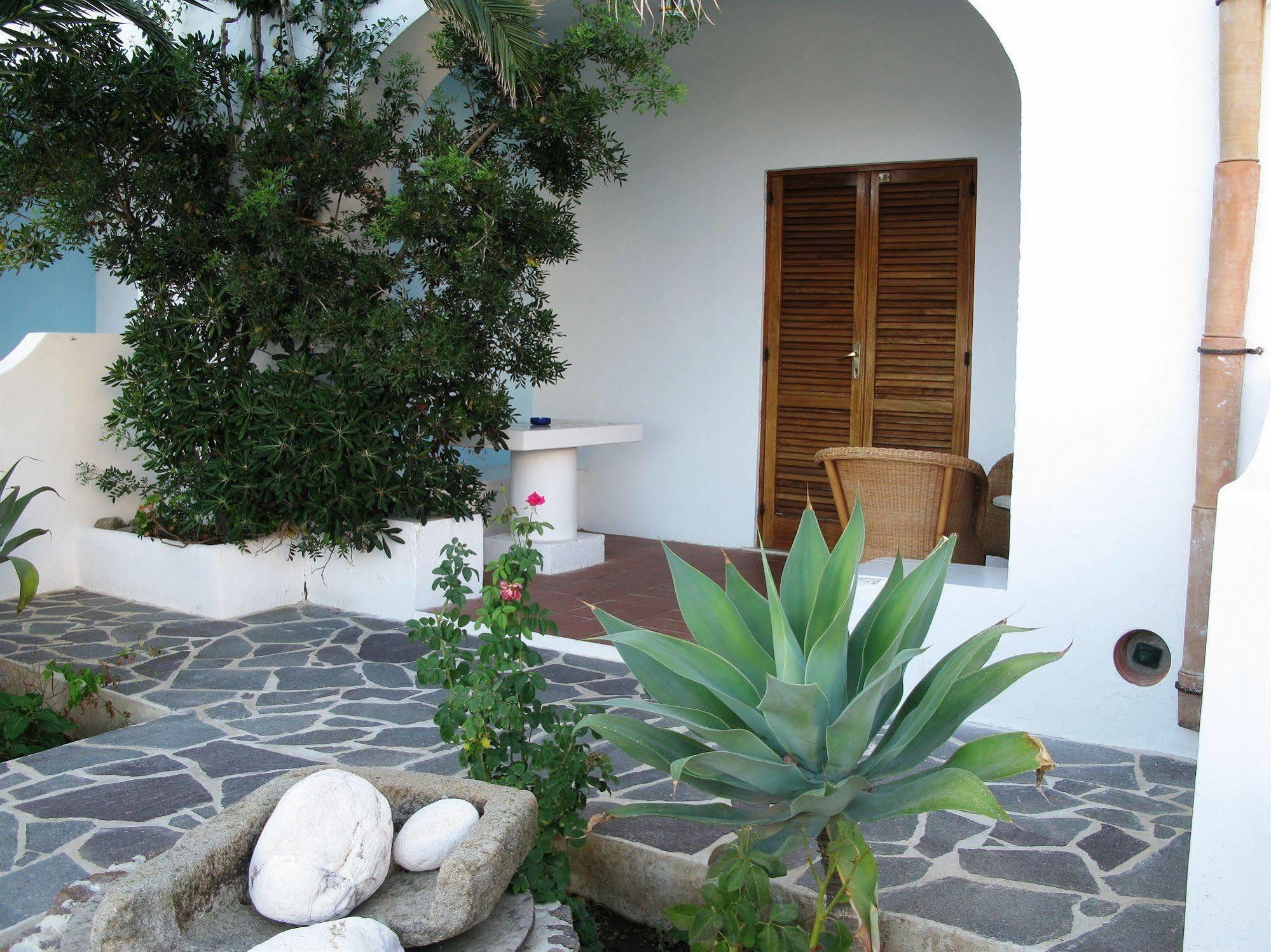 La Piazza Luxury Hotel & Spa Panarea Exteriör bild